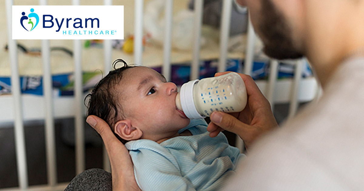 My baby falls asleep store while bottle feeding at night